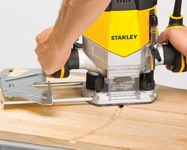 FRESADORA ROUTER STANLEY SRR1200-AR